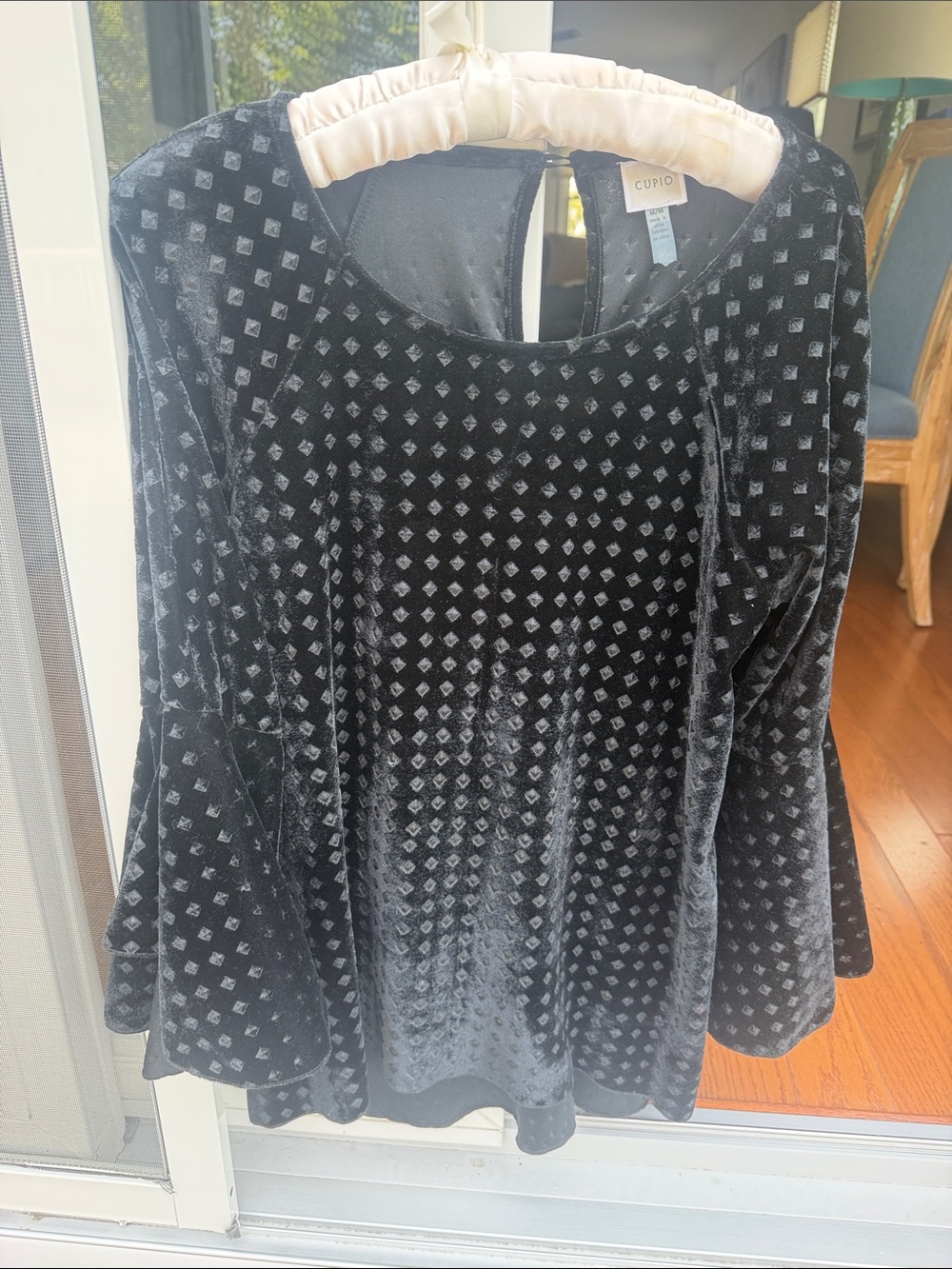 Cupio Black Velvet Diamond-Pattern Bell Sleeve Tunic
